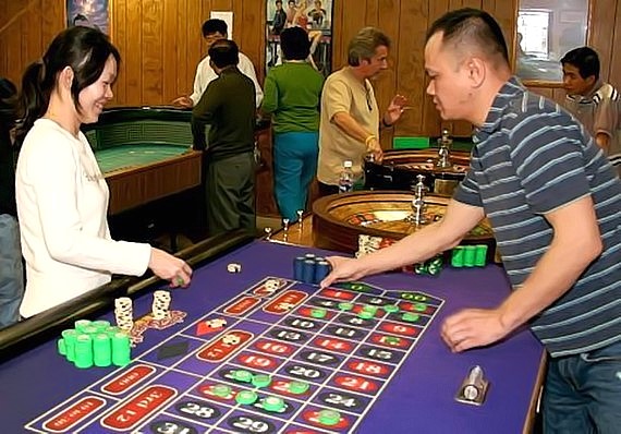 Students learn on two regulation roulette wheels and tables